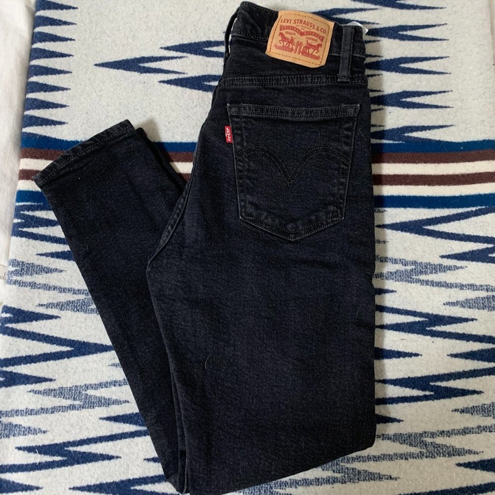Levi's Wedgie Skinny Jean